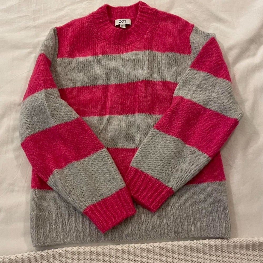 COS Sweater in Vibrant Pink and Subtle Gray